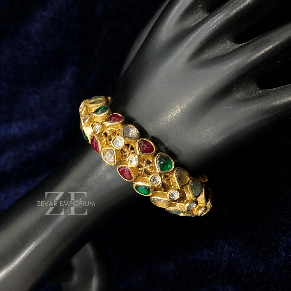 Navratna Flexible Polki Bangle